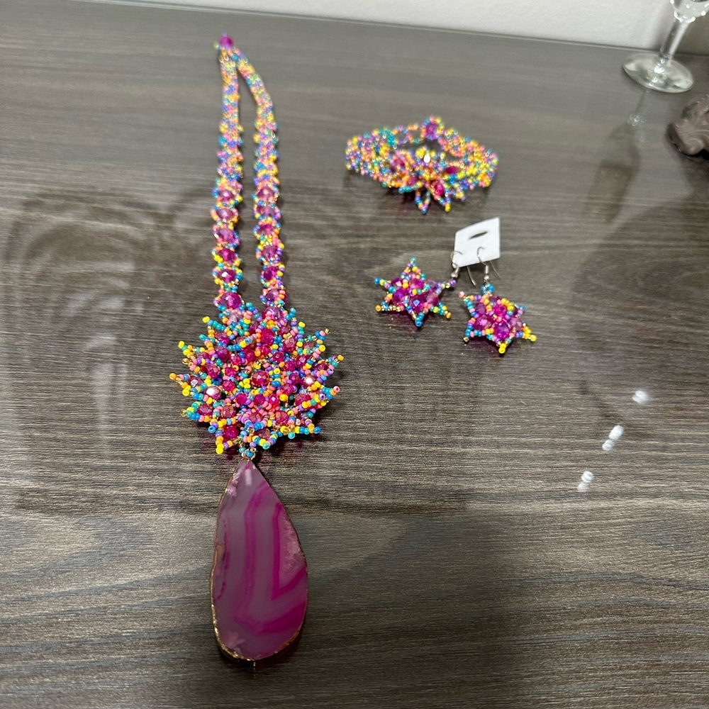 🔥🔥🔥 Super Cute Jewelry Set !!